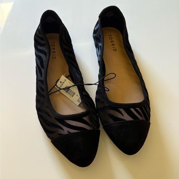 Torrid Black Zebra Mesh Flats - Picture 9 of 9